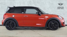 MINI Hatchback 2.0 Cooper S Sport 3dr [Comfort/Nav Pack] Petrol Hatchback